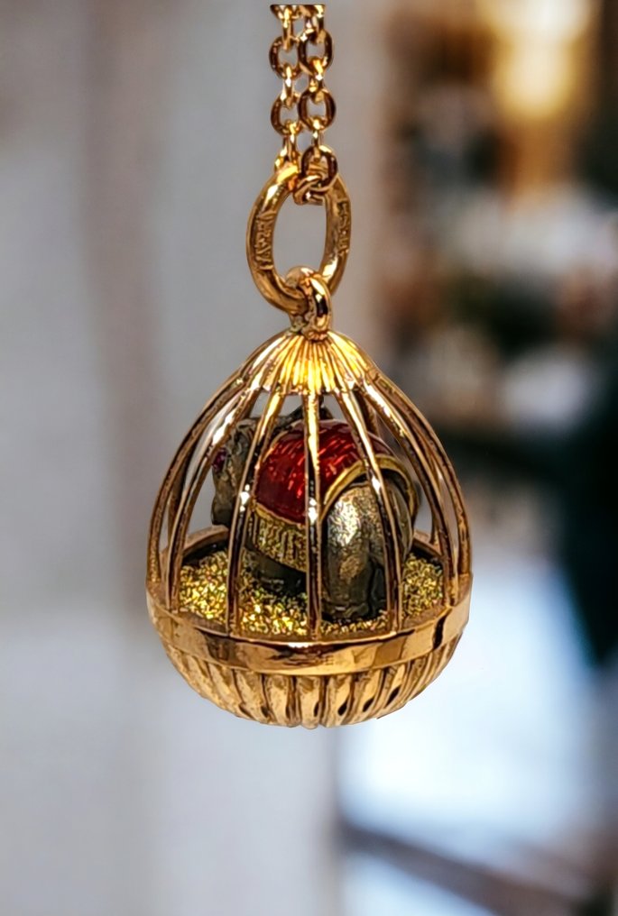 A. Hollming Imperial Russian 56 Gold  Pendant Egg With Elephant Circa 1880-1913 - Colgante Oro amarillo  #1.1