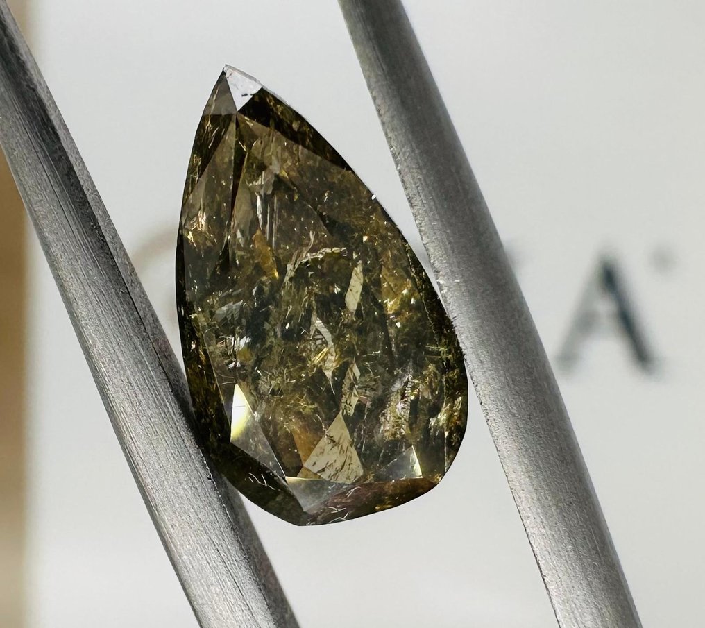1 pcs Diamant - 1.93 ct - Brillant, Poire - fancy deep brownish greenish yellow - Non mentionné sur le certificat #1.1