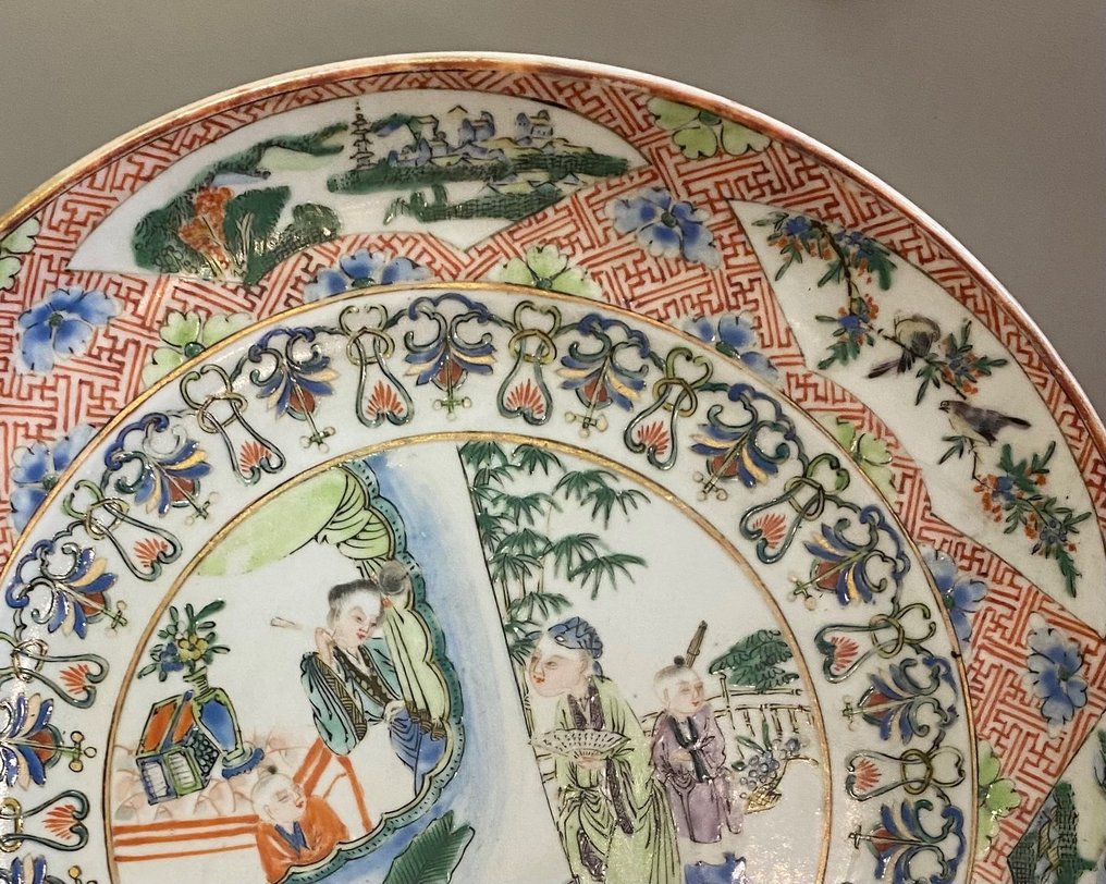 Plade - Scene med tegn - Porcelæn - Canton - Kina - XIX århundrede #2.1