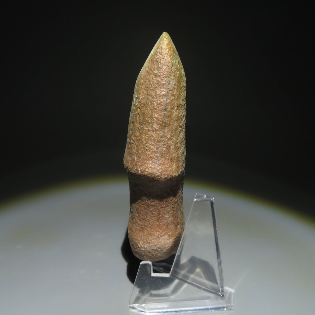 新石器时代 石头 工具。公元前 3000-1500 年。长 11 厘米。  (没有保留价) #1.2