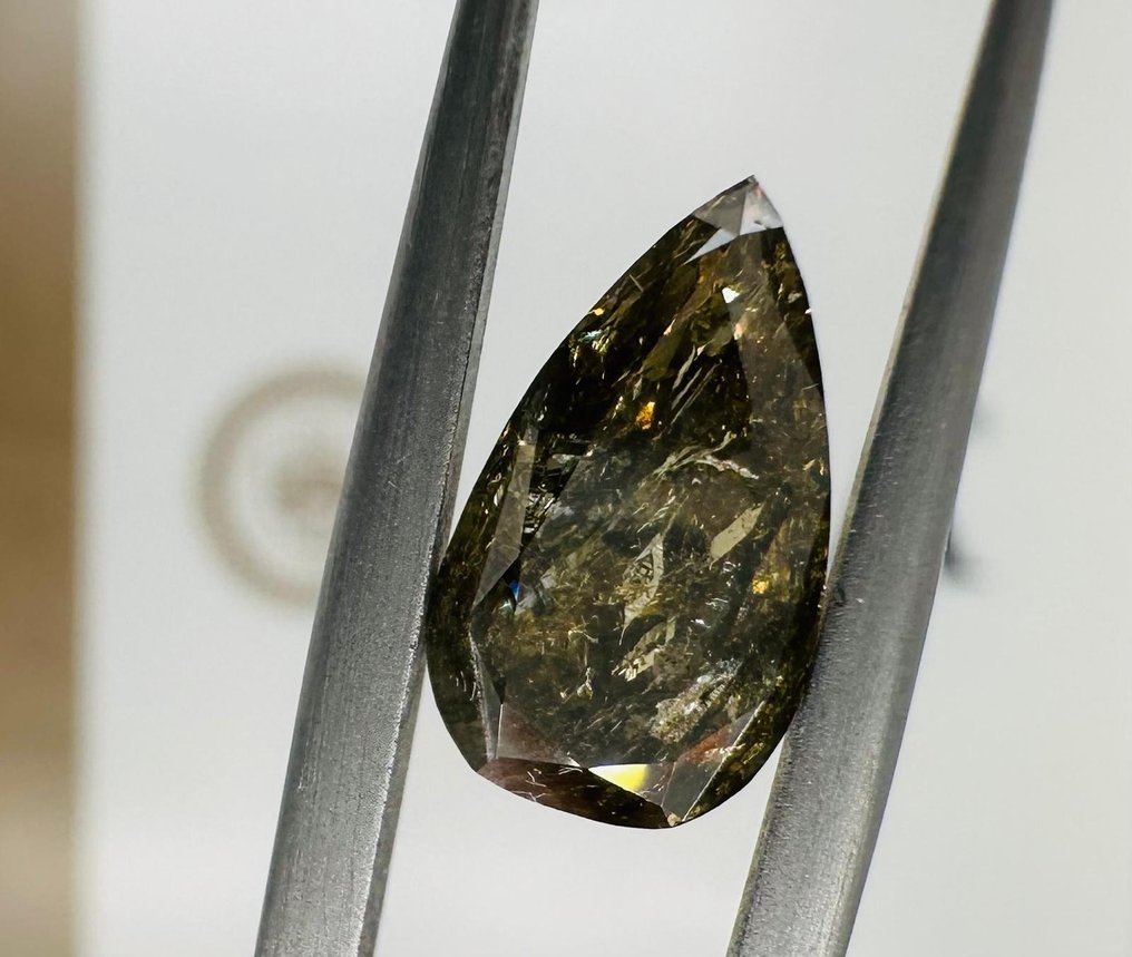 1 pcs Diamond  (Natural coloured)  - 1.93 ct - Pear - Fancy deep Brownish, Greenish Yellow - Not specified in lab report - Antwerp International Gemological Laboratories (AIG Israel) #2.1