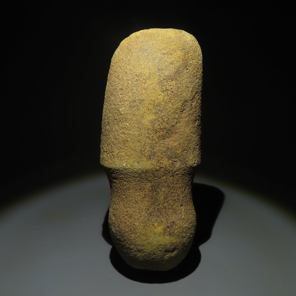 新石器时代 石头 工具。公元前 3000-1500 年。长 18.5 厘米。  (没有保留价) #2.1