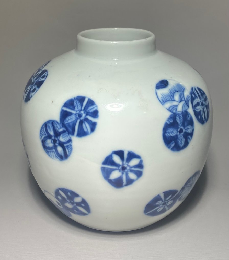 Ballvase med blå og hvit dekor - Porselen - Kina - Kina for Vietnam 1800-tallet #1.2