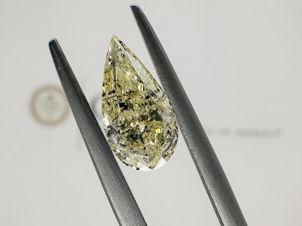 1 pcs 钻石 - 1.37 ct - 明亮型, 梨形 - 淡彩黄 - 证书上未提及 #3.2