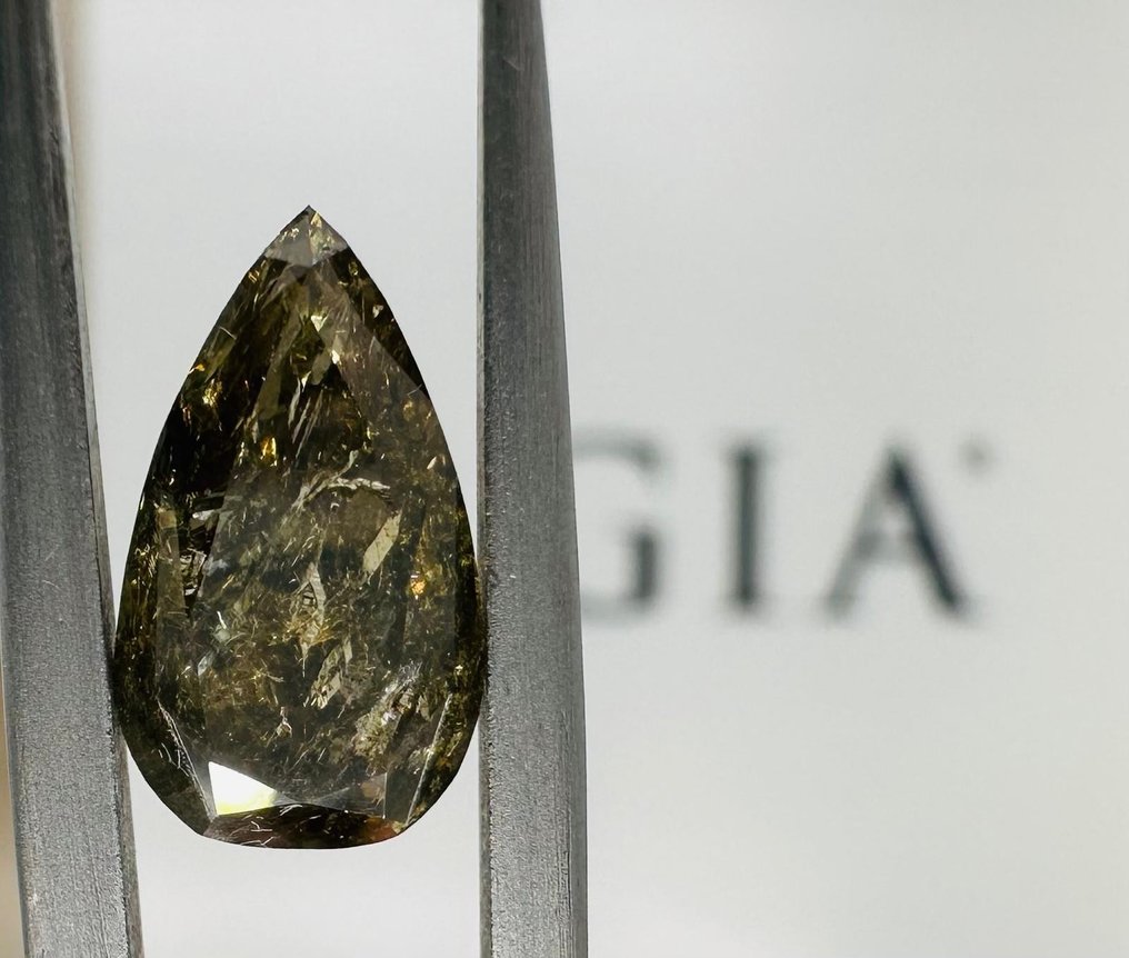 1 pcs Diamond  (Natural coloured)  - 1.93 ct - Pear - Fancy deep Brownish, Greenish Yellow - Not specified in lab report - Antwerp International Gemological Laboratories (AIG Israel) #2.2