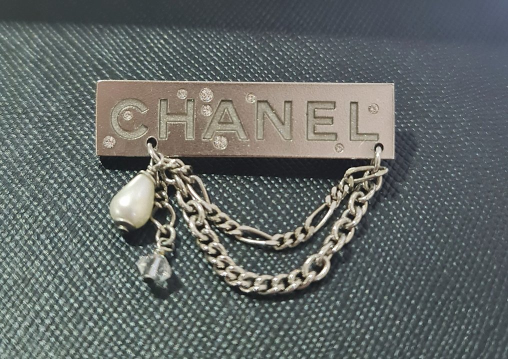 Chanel - Placate cu rodiu - Broșă #1.1