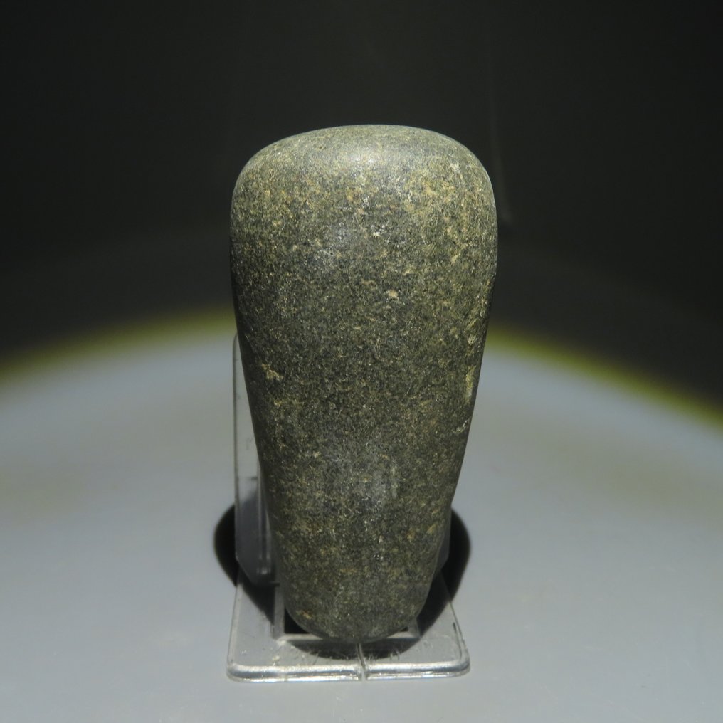 新石器时代 石头 工具。公元前 3000-1500 年。 9.4 厘米长。 #1.1