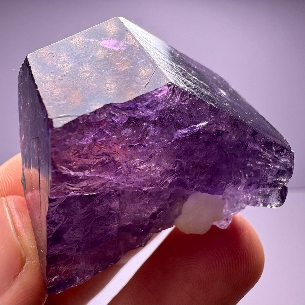 Vollständiger, hochwertiger violetter Skapolit-Edelsteinkristall Ataxit - Höhe: 39 mm - Breite: 25 mm- 182 t - (1) #1.1