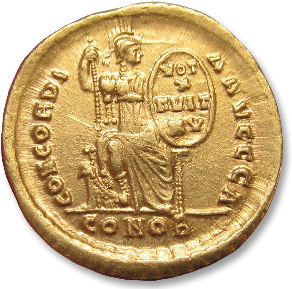 Römisches Reich. Theodosius I. (379-395 n.u.Z.). Solidus Constantinople mint, 1st officina 388-392 A.D. - VOT / X / MVLT / XV on shield - #1.2