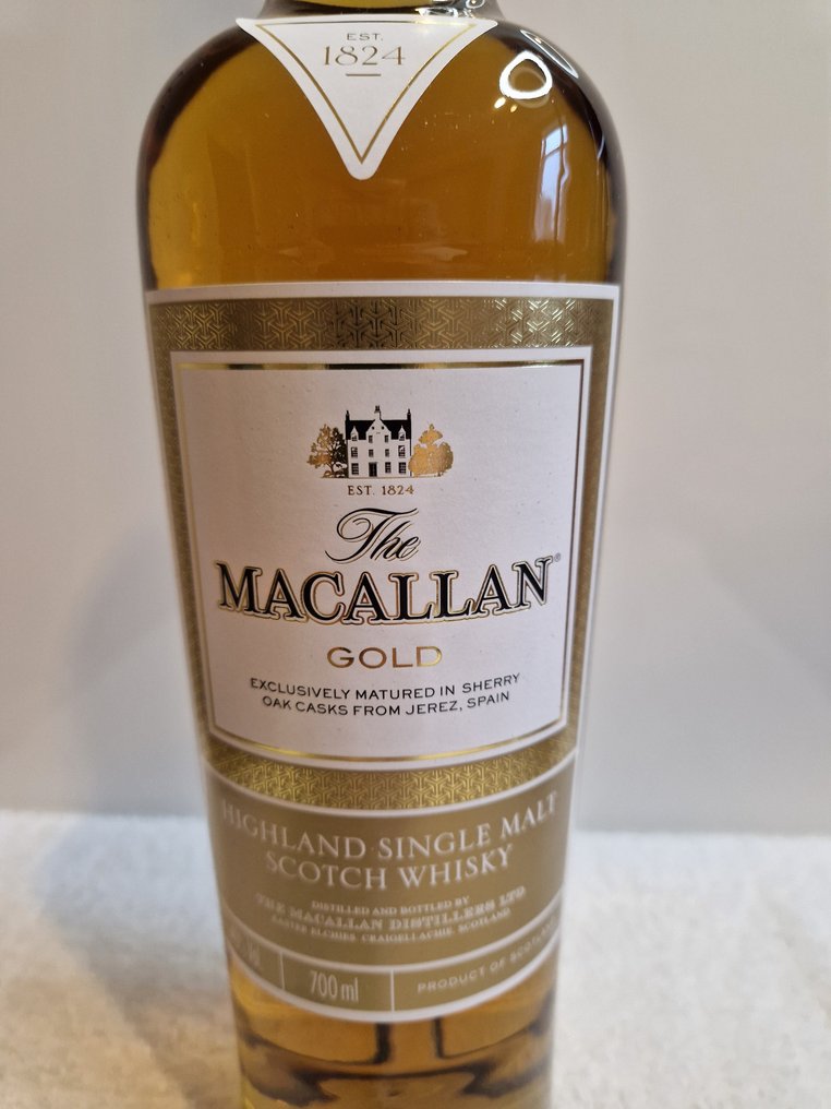 Macallan - Gold Limited Edition Set With 2 Glasses - Original bottling  - 700 ml  #1.2
