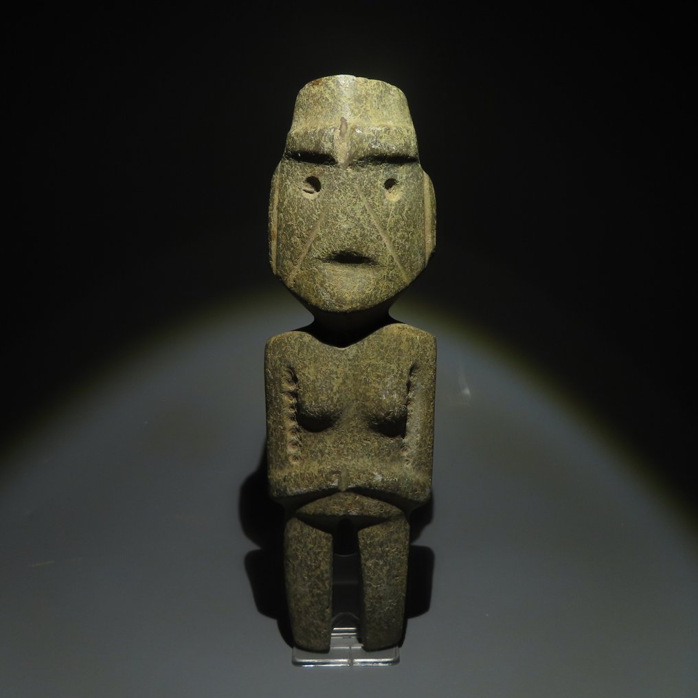 Mezcala, Estado de Guerrero, Mexic Piatră Idol antropomorf. 300-100 î.Hr. 22 cm inaltime. Licență de export spaniolă. #1.1