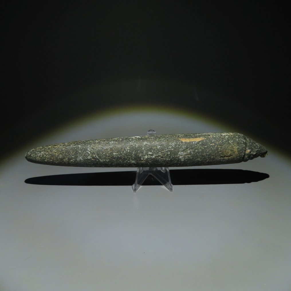 新石器时代 石头 工具。公元前 3000-1500 年。长 24.5 厘米。  (没有保留价) #1.1