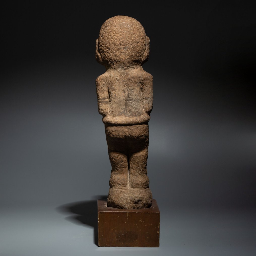 Huasteca, Mexiko Vulkanisches Gestein Vulkanischer Gesteinskopf. 9. bis 16. Jahrhundert n. Chr. 32 cm hoch. Spanische Importlizenz. #4.3