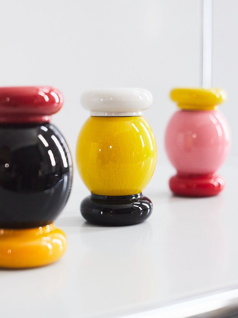 Alessi - Ettore Sottsass - Αναδευτήρες αλατιού και πιπεριού - Twergi ES18 - Ξύλο (Οξιά) - ΕΠΙΛΕΞΤΕ ΤΟ ΧΡΩΜΑ ΣΑΣ #1.0