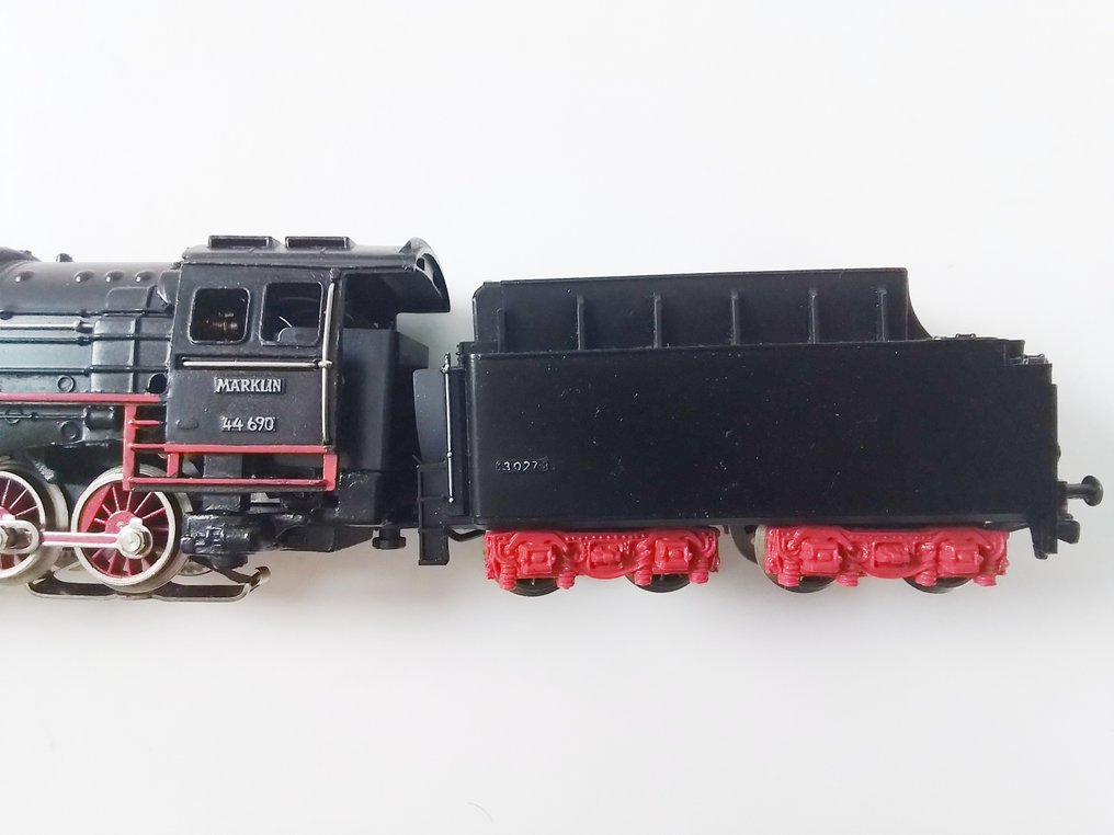 Märklin H0 - 3027.5 - Dampflokomotive mit Tender (1) - BR 44 mit Telex-Kupplung - DB #2.2