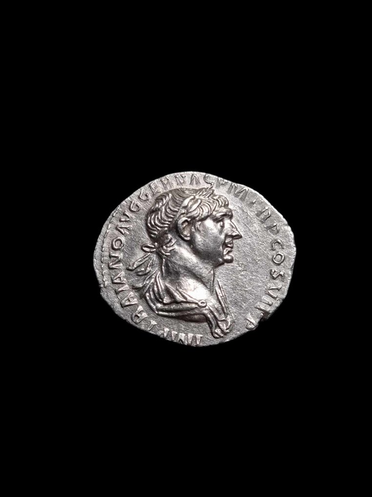 Römisches Reich. Trajan (98-117 n.u.Z.). Denarius Rome, AD 113-114 - Legionary eagle between standard and vexillum #1.1