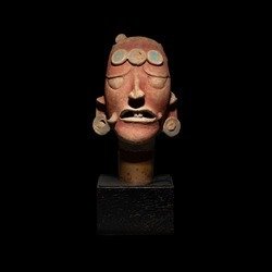 Maya Terracotta Kopf einer Skulptur. 400 - 600 n. Chr. 19,5 cm Höhe. Spanische Ausfuhrlizenz. TL-Test. #2.1