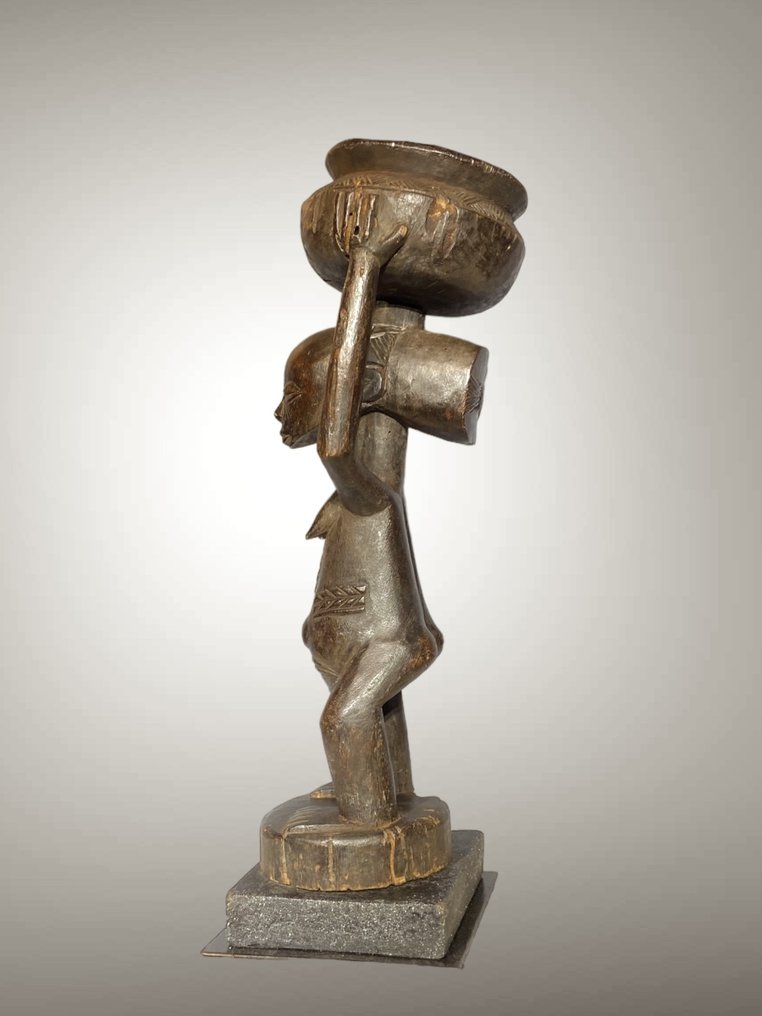 Statuett/spåkopp - Hemba / Luba - Republikken Kongo  (Ingen reservasjonspris) #2.1