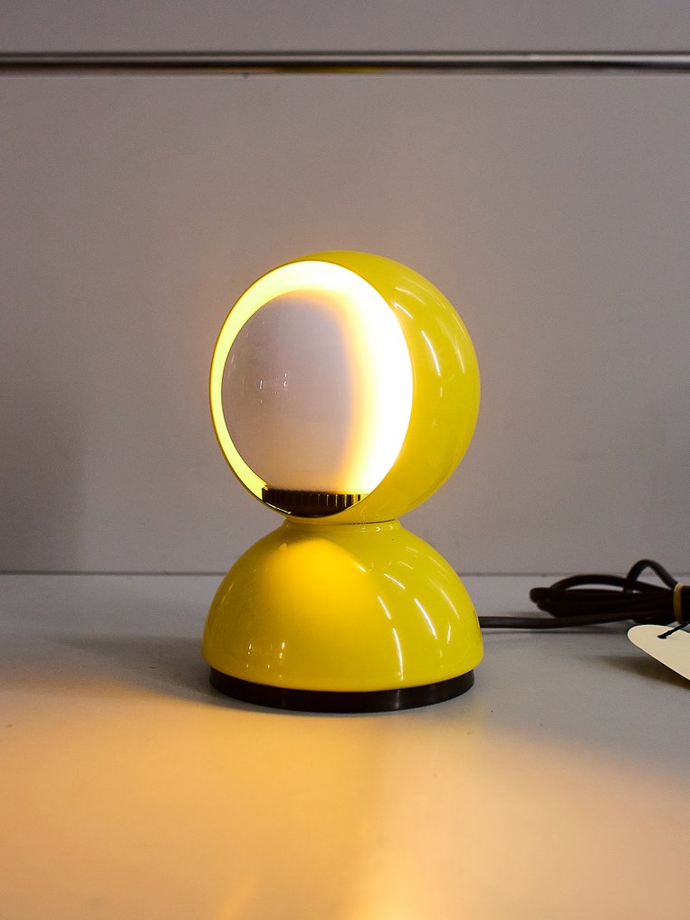 Artemide - Vico Magistretti - Lampe de table - Eclisse - Jaune - Métal #2.1