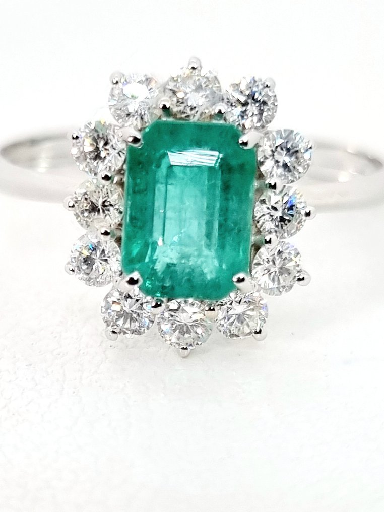 Ring - 18 kt Vittguld Smaragd - Diamant #1.2