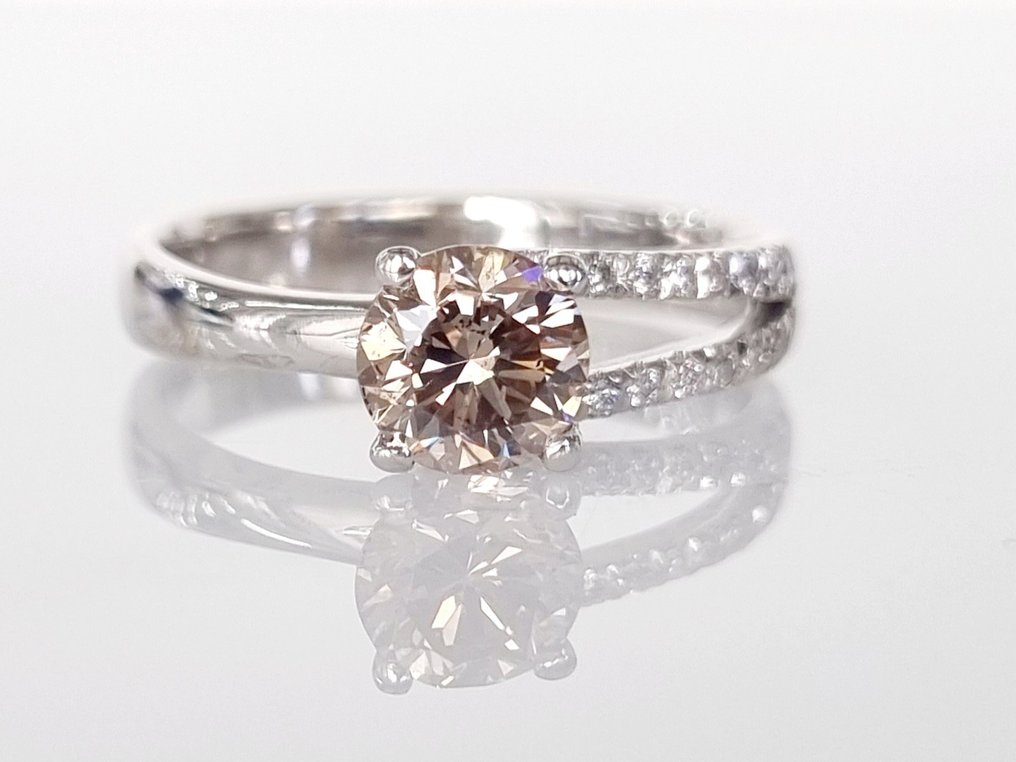 Förlovningsring - 14 kt Vittguld -  0.82ct. tw. Diamant  (Natural) - Diamant #1.1