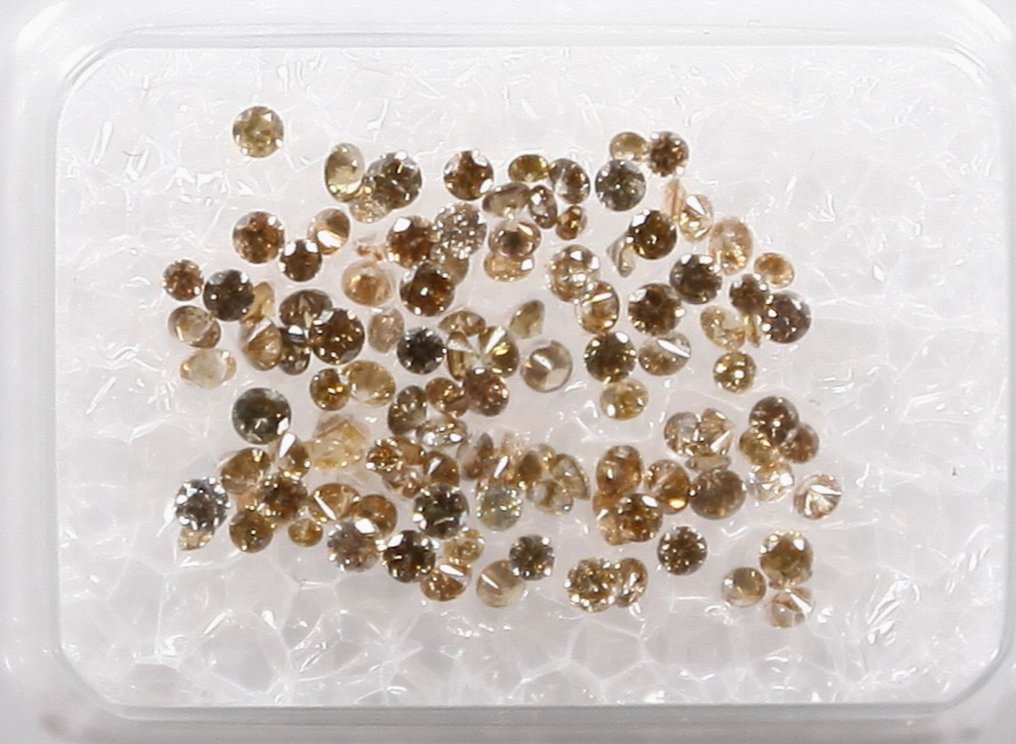 122 pcs Diamantes - 0.95 ct - Brilhante - fancy yellowish brown - I1, VS1 #3.3