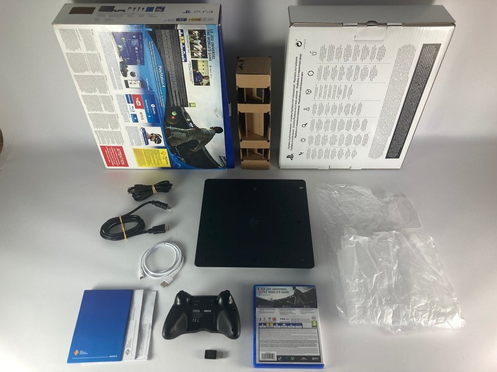 Sony - Playstation 4 Slim Console 1TB FIFA 18 Edition with HORI Controller - Spelcomputer (1) - In originele verpakking #3.1