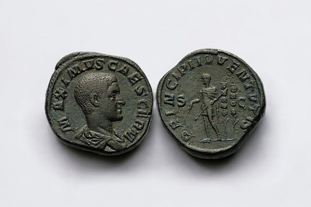 Império Romano. Maximus (Caesar, AD 235/6-238). Sestertius Rome - PRINCIPI IVVENTVTIS #3.1