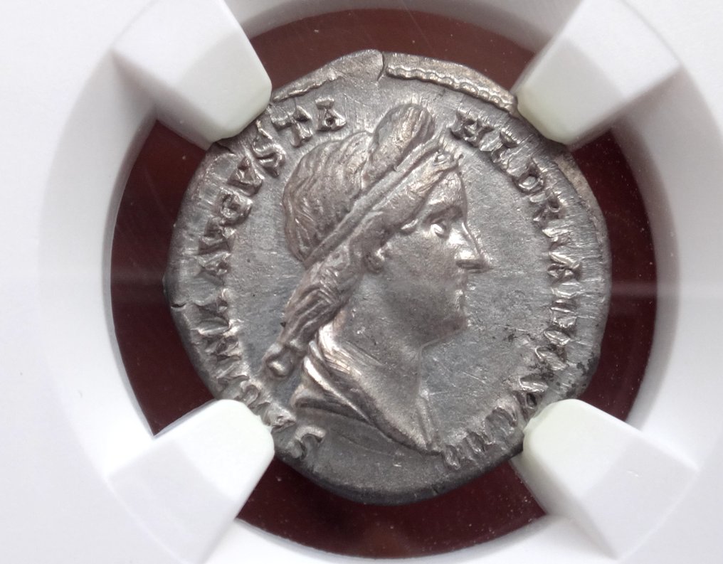罗马帝国. NGC AU 5/5 - 3/5 Sabina, AD 128 (?)-136/7 AR. Denarius Rome mint. #1.1