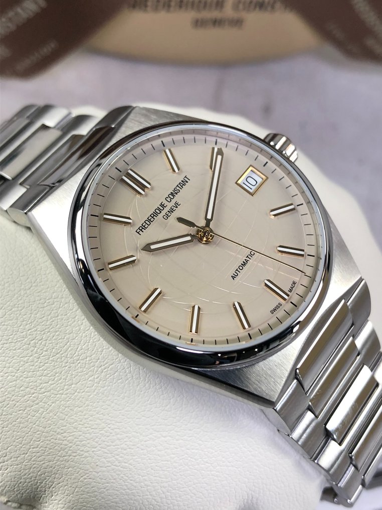 Frédérique Constant - Highlife Automatic Lady - FC-303WG2NH6B - 女士 - 2011至今 #1.2