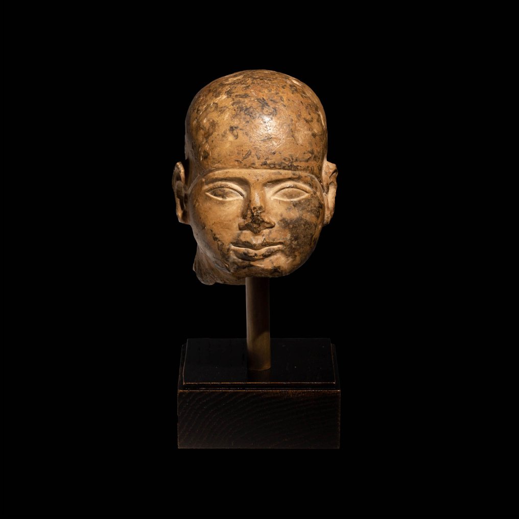Muinainen Egypti Kovettunut kalkkikivi Ptahin jumalan veistos. Myöhäinen ajanjakso, 664 - 332 eKr. 10,5 cm korkeus. #1.2