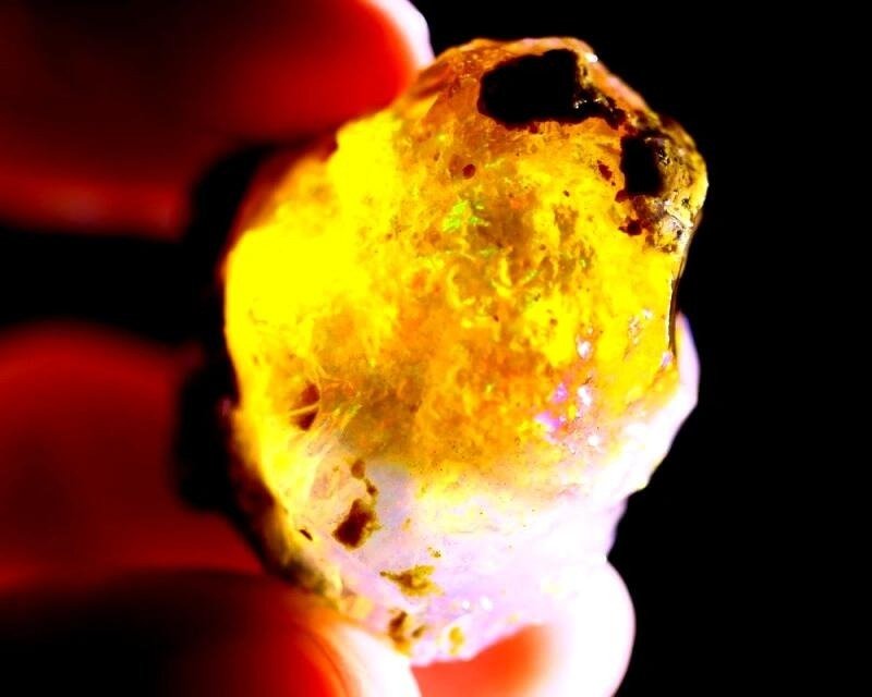 122ct äthiopischer Kristallopal roh - Höhe: 35 mm - Breite: 33 mm- 24.4 g #3.1