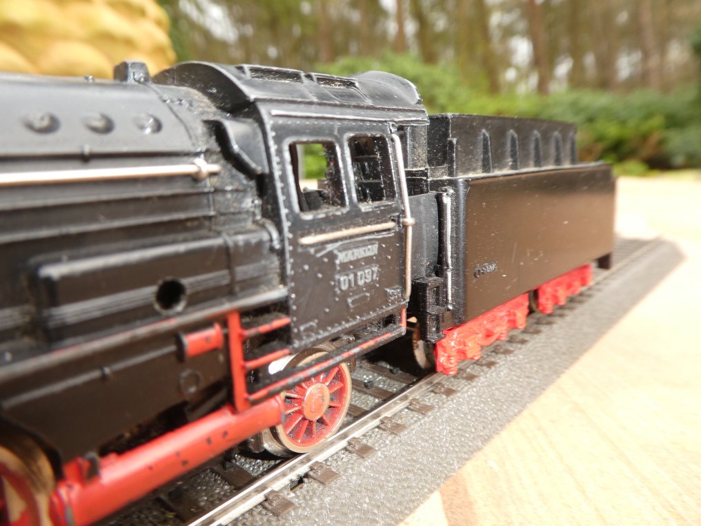 Märklin H0 - 3026.1 - 連煤水車的蒸汽火車 (1) - 特快列車蒸汽機車 BR 01，帶電傳 - DB #3.1