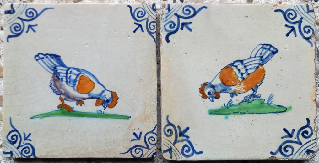 Tegel - Zeldzaam setje antieke tegels met kippen, behorend tot de zgn. Collaert serie. - 1600-1650  #1.1