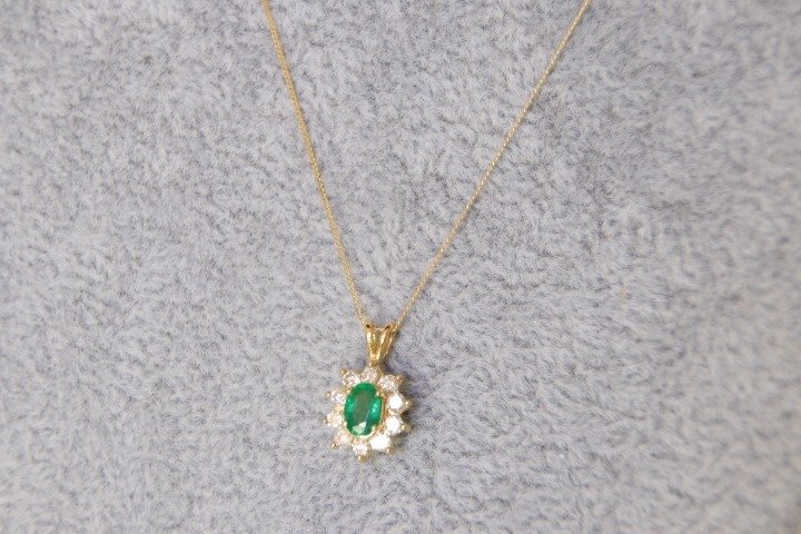 Halskæde med vedhæng - 18 kraat Gulguld, 0,50 Ct Diamant  (Natur) - Smaragd #1.1