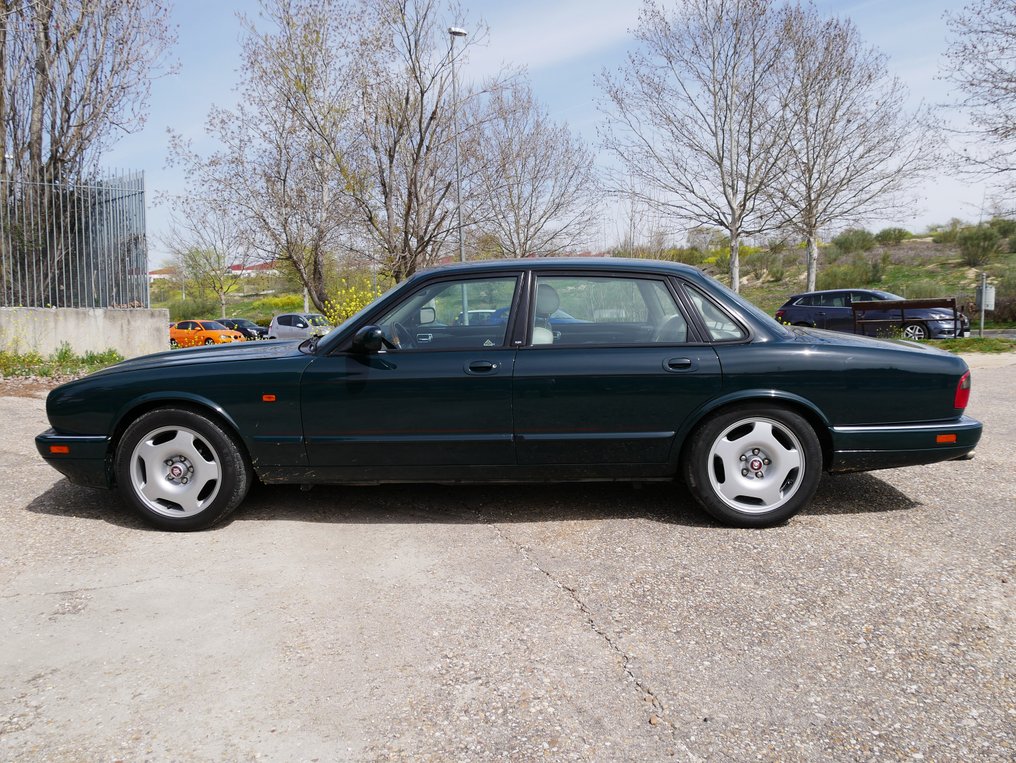 Jaguar - XJR - 1996 #2.1