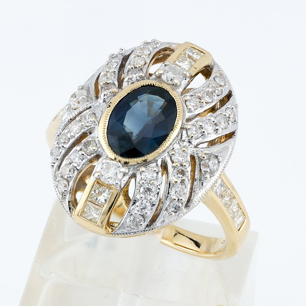 [ALGT Certified] - (Sapphire) 1.16 Carats - (Diamond) 0.83 Carats (48) Pcs - 18 克拉 雙色調 - 戒指 #1.2