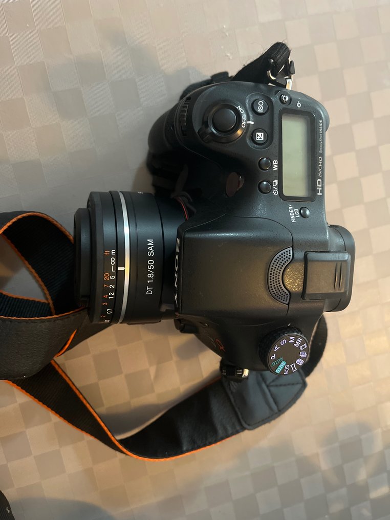 Sony Alpha 77 + DT 50mm F1.8 Digitale SLR camera (DSLR) #2.1