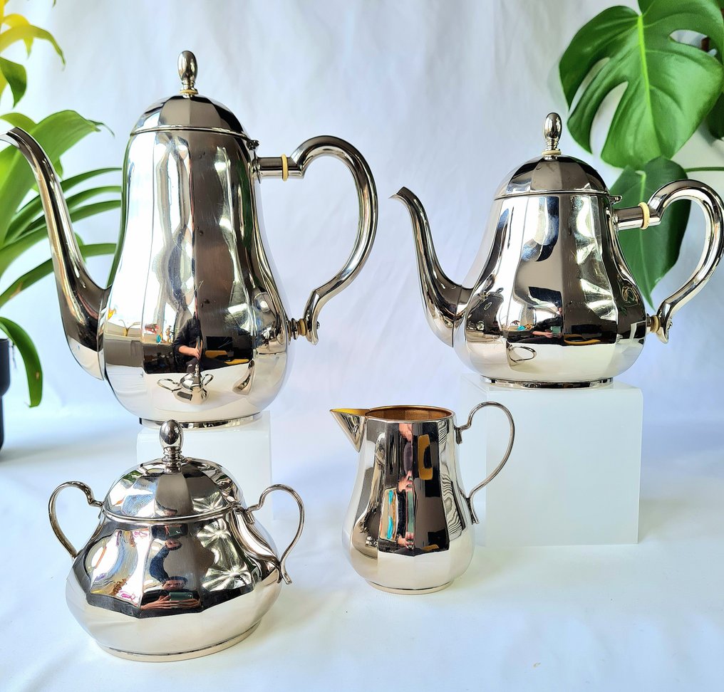 WMF / Geislingen - Kaffe og te service (4) - Art Deco - Forgyldt sølv, Messing #1.1