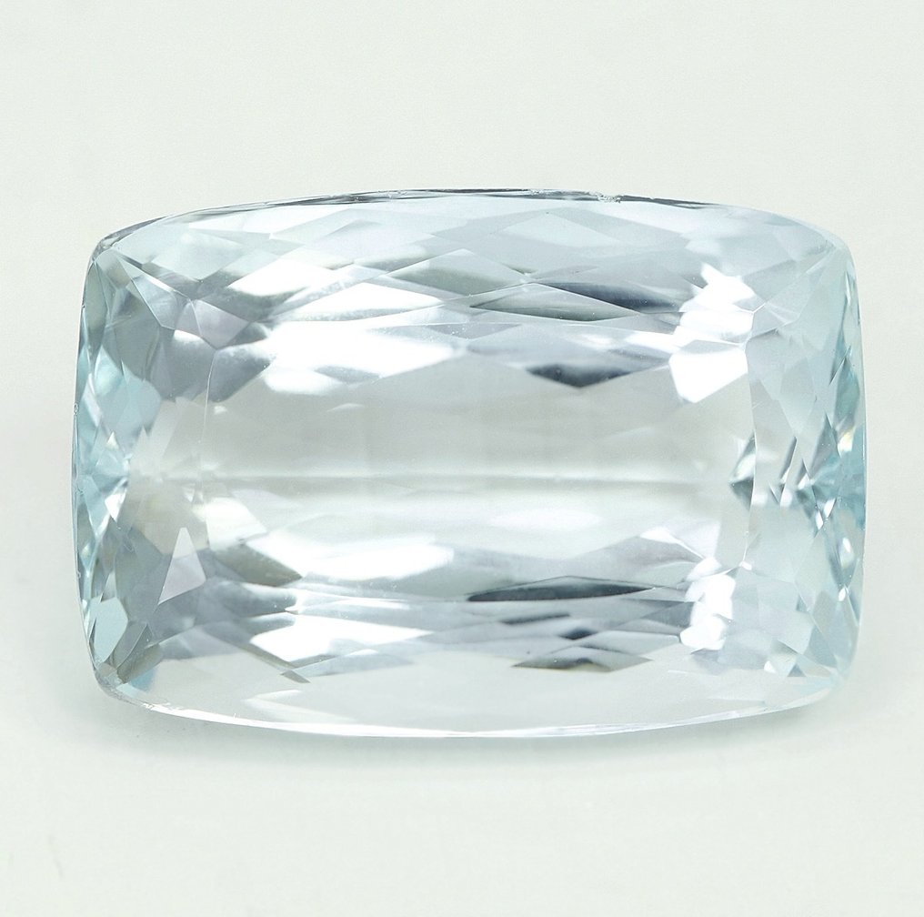 Akvamarin  - 18.72 ct - International Gemological Institute (IGI) #1.0
