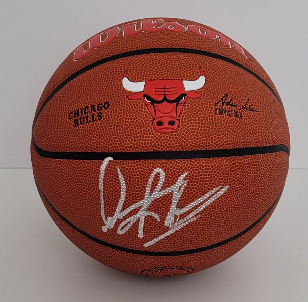 Chicago Bulls - Dennis Rodman Basketball - ball, Αυτόγραφο με τον Beckett COA  #1.1