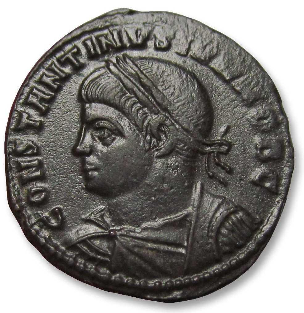Römisches Reich. Constantine II as Caesar. Follis Rome mint, 3rd officina circa 326 A.D. - mintmark R(wreath)T - #1.1
