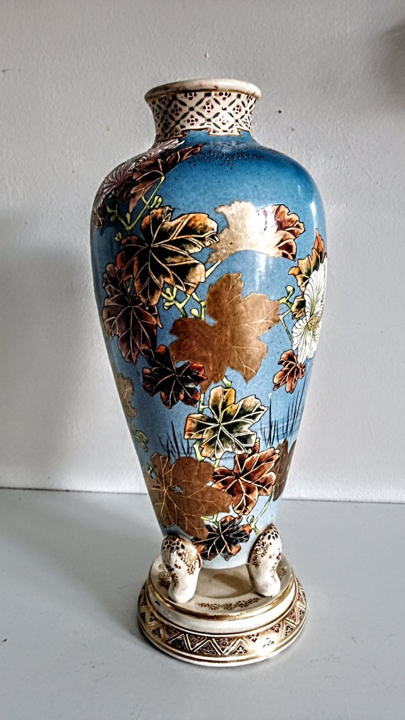 Tripod vase with enamel and gold decoration - Ceramic - Japan - Meiji period (1868-1912) #1.1