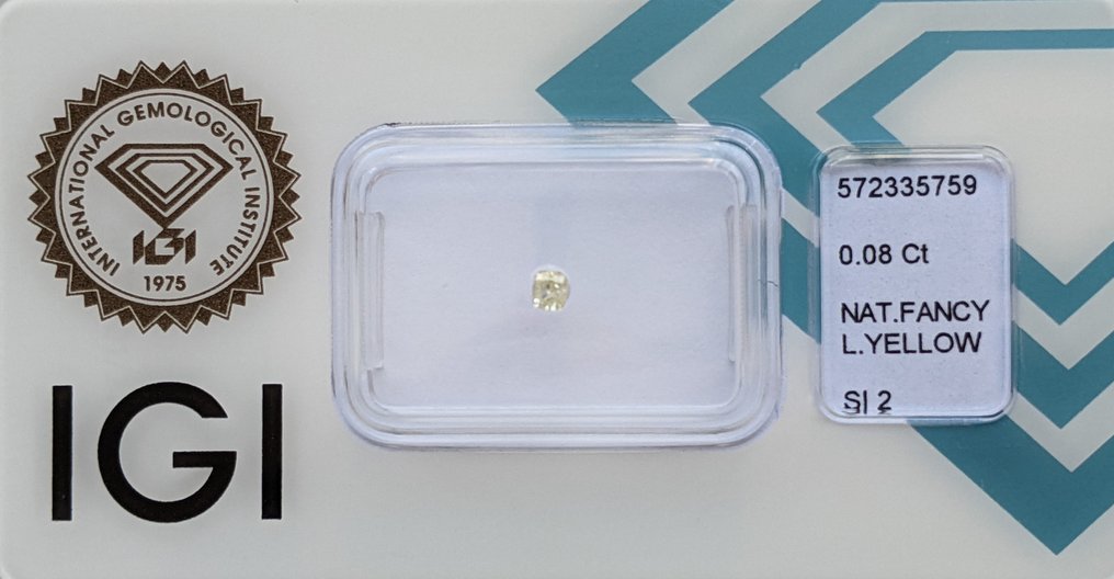 Senza Prezzo di Riserva - 1 pcs Diamante  (Colorato naturale)  - 0.08 ct - Cuscino - Fancy light Giallo - SI2 - International Gemological Institute (IGI) #2.1