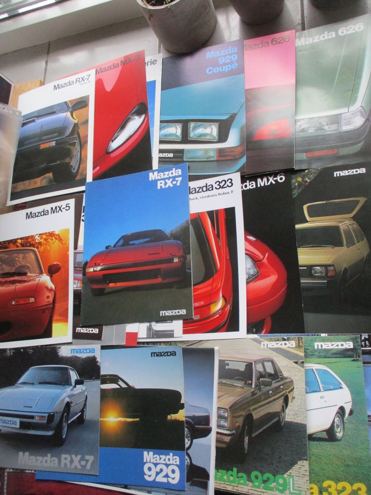 Mazda RX7/MX6/MX3/929Legato/Turbo/626/322 (1976-1994) - Brochura - 1976 #1.0