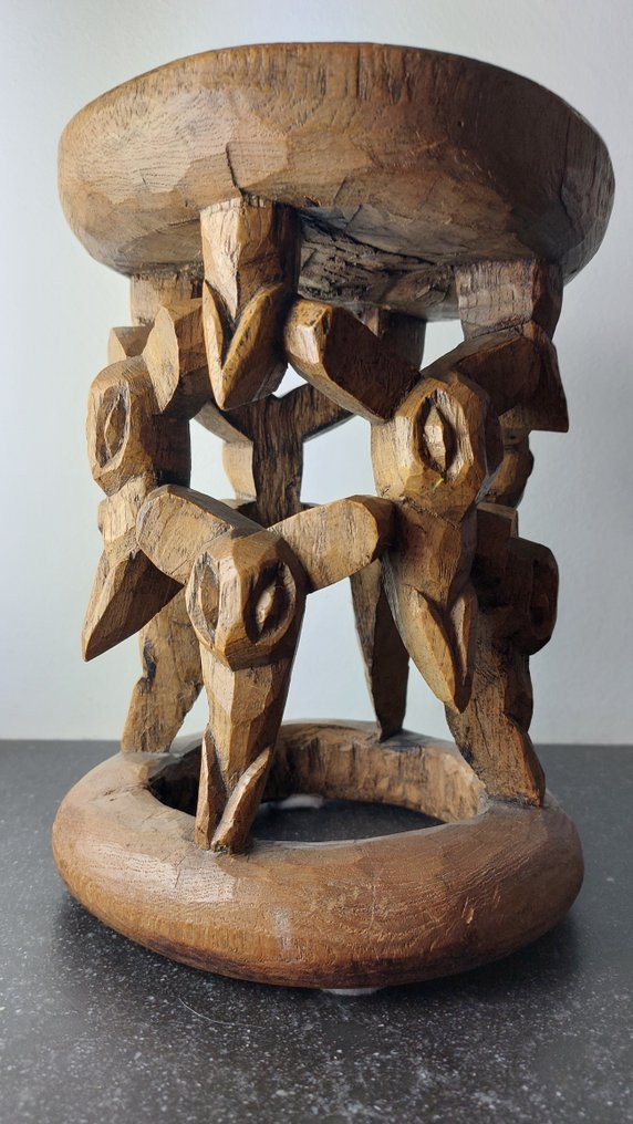 Bamileke stol med flagermus - Andet - Mandakwe - Cameroun  (Ingen mindstepris) #1.1