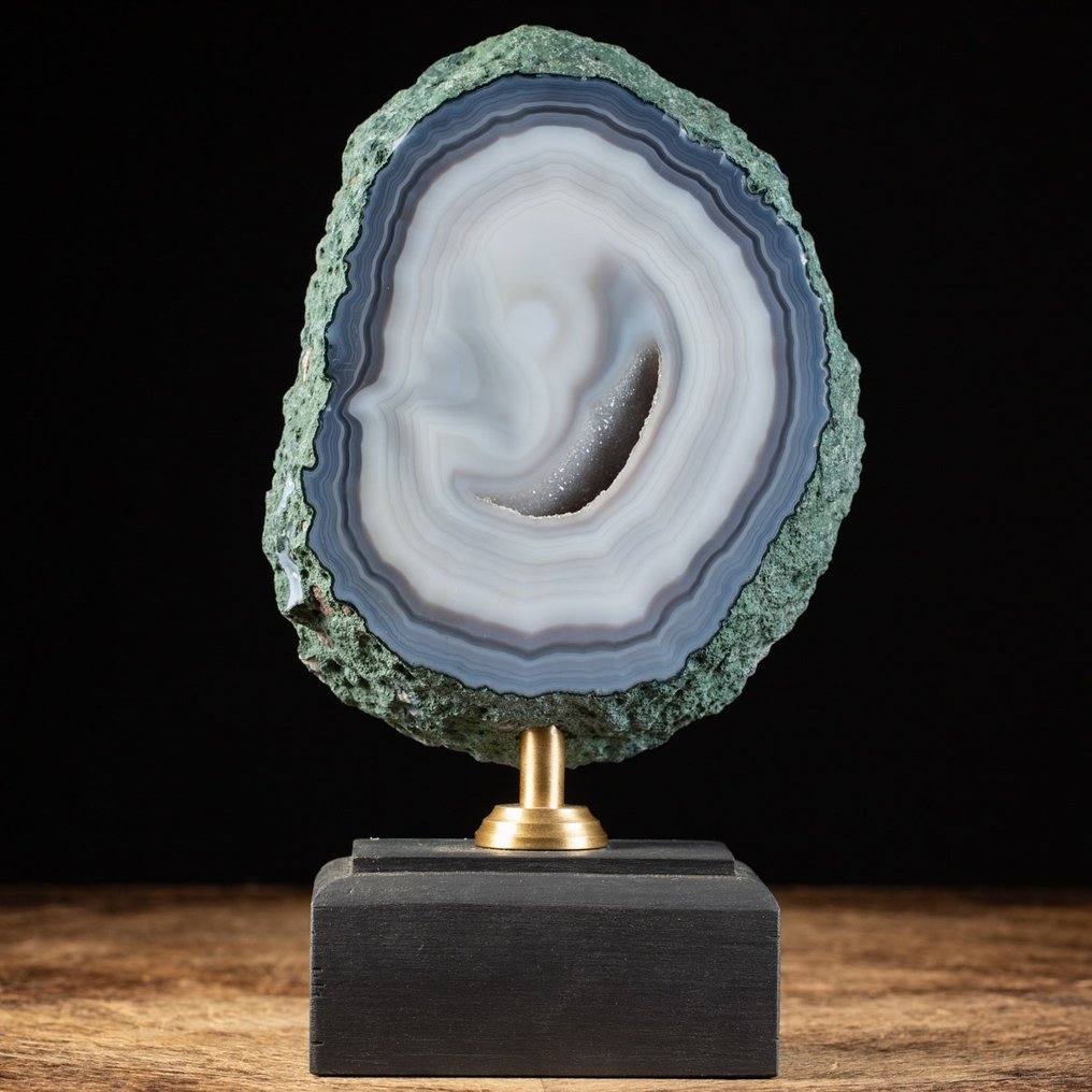 Geodă decorativă de agat - Calcedonie Baza artistica din lemn si alama - Înălțime: 231 mm - Lățime: 136 mm- 1491 g #1.2