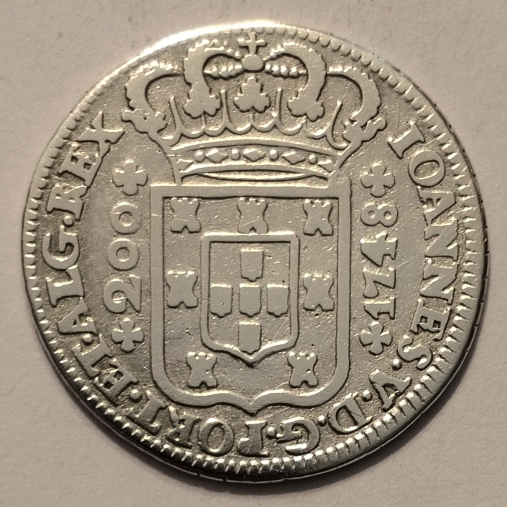 Portugali. D. João V (1706-1750). 12 Vinténs (240 Réis) - 1748 - Coroa 4 Arcos com Pedúnculos - Escassa #1.1