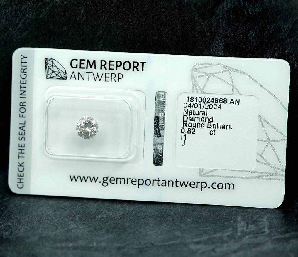 Zonder minimumprijs - 1 pcs Diamant  (Natuurlijk)  - 0.82 ct - J - P1 - Gem Report Antwerp (GRA) #3.2