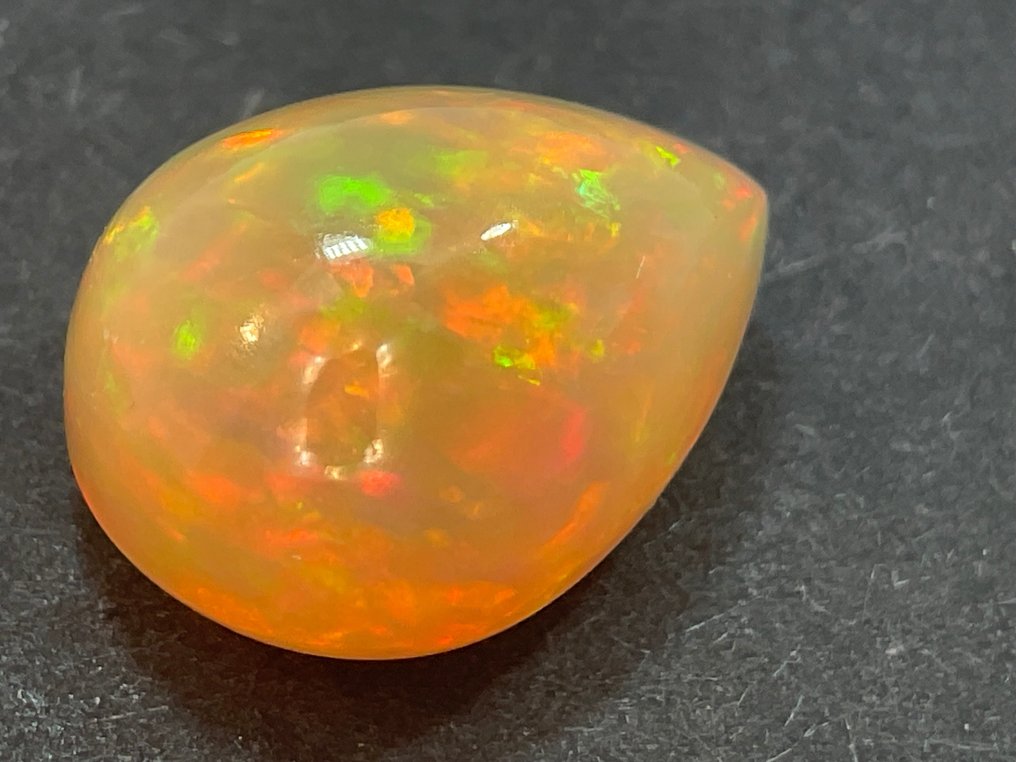 Orange+ Farvespil (Vivid) Fin farvekvalitet + krystalopal - 3.78 ct #3.2